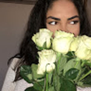 Meet your Posher, Desiree